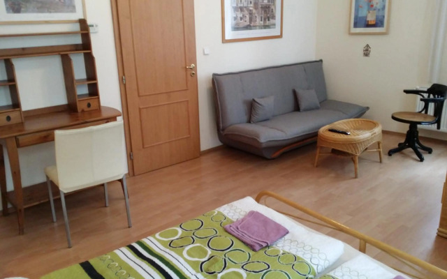 Holiday Apartments Bulharská 1