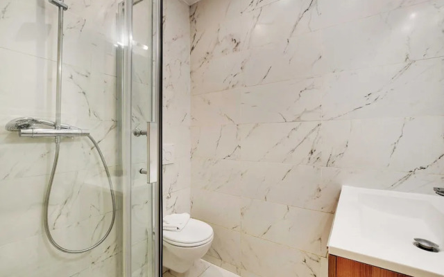 Elegant Apartment - 2bd/6p - Hotel de Ville