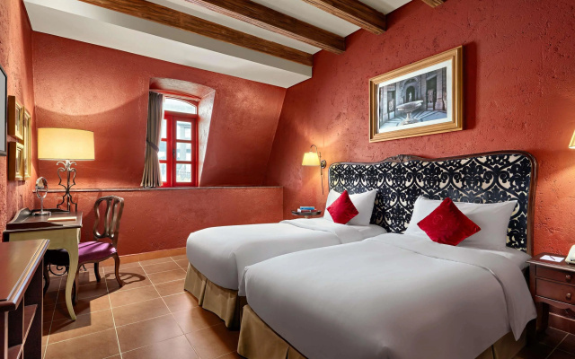 Mercure Danang French Village Bana Hills - Image 4