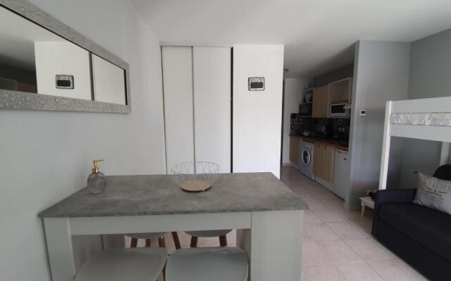 studio presqu'île Fouras proche de la plage parking privé