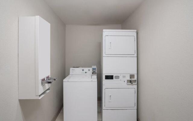 Red Roof Inn & Suites Carrollton, GA–West Georgia