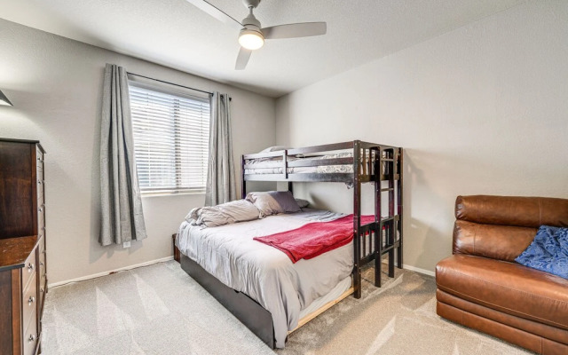 Near Spring Training: Mesa Condo w/ Pool Access!