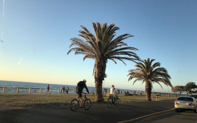 Sea Point Inn