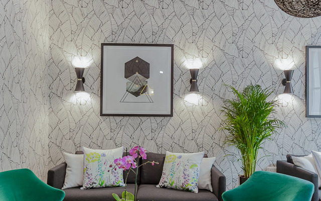 Mentone Hotel
