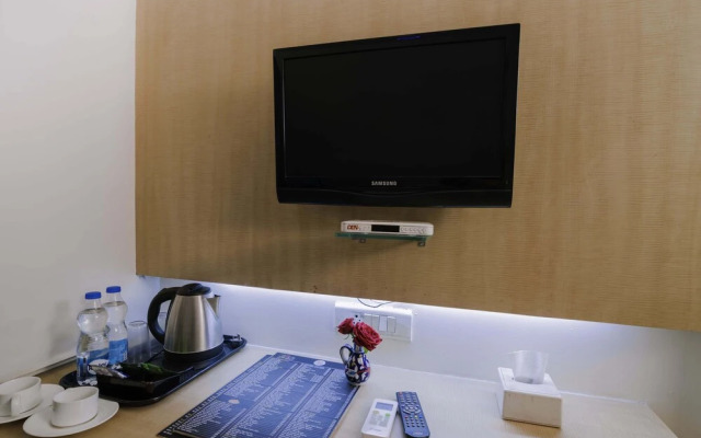 Hotel Monarch Guestline in MIDC Rabale, Navi Mumbai