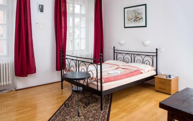 Charles Bridge Bed & Breakfast