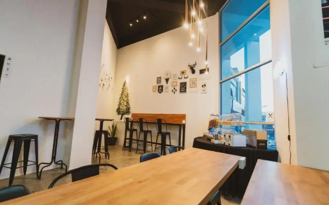 Hashtag.Capsule.Hostel