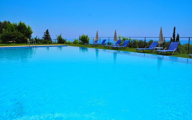 Escape Studio Apartments With Adult and Childrens Pool by Pelekas Beach