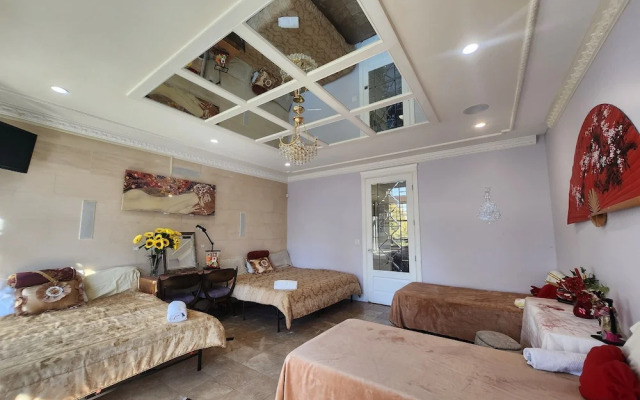 Royal Boutique Hotel