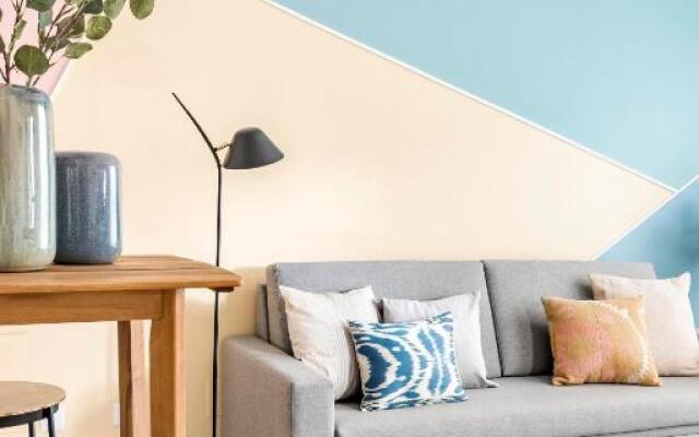 Color Apartments by Olala Homes