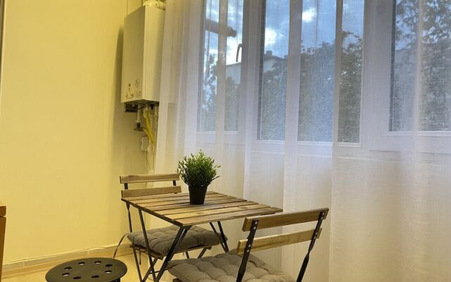 Missafir Modern Flat With Balcony on Bagdat Street