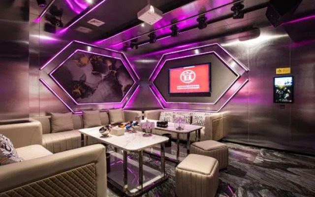 Golden Tan International Hotel