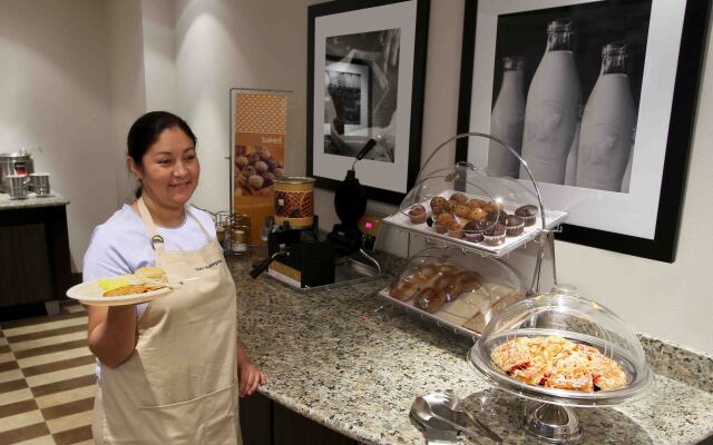 Hampton Inn & Suites Winnie