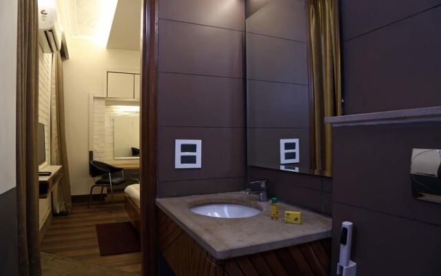 FabHotel Infinity Nest Sushant Lok