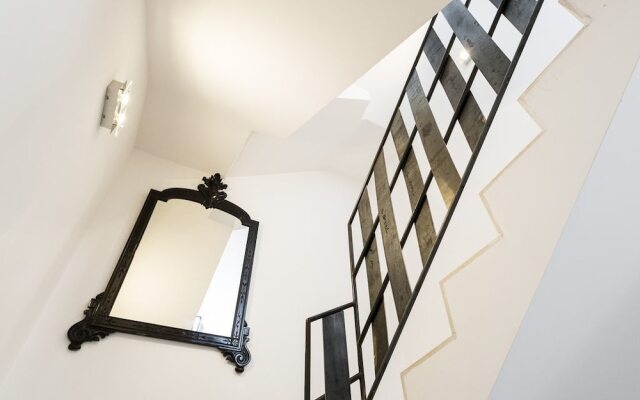 Residence by G Can Rochet