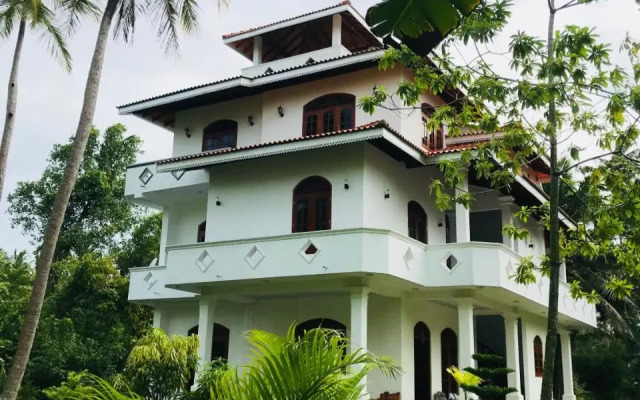 Villa Sureka