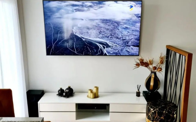 Black Gold Apartments