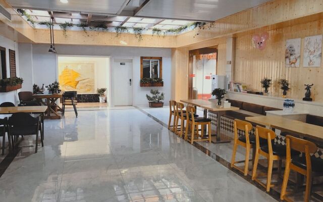 Yi Su Hotel Disneyland Pudong Airport