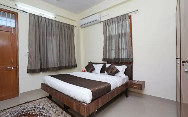 Oyo 9878 Home Cozy Stay Geetanjali Hospital