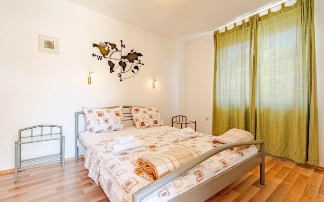 Stunning Home in Loviste With Wifi and 3 Bedrooms