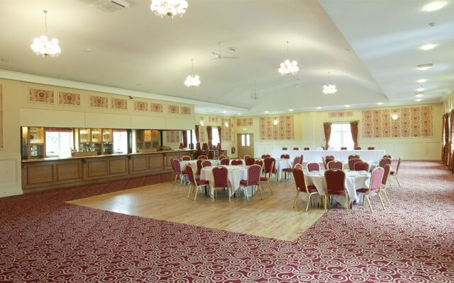 Riverside Park Hotel