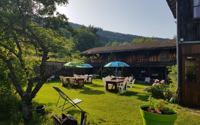 Domaine des Brimbelles Hostel