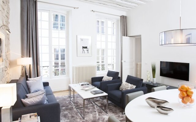 Luxury 2Bdr Le Marais I By Livinparis