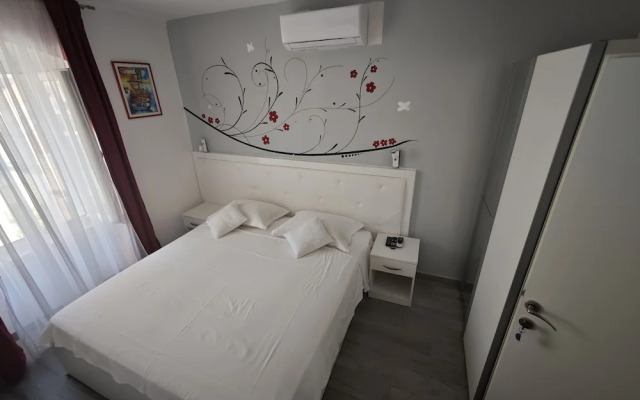 Nirvana Garden Rooms