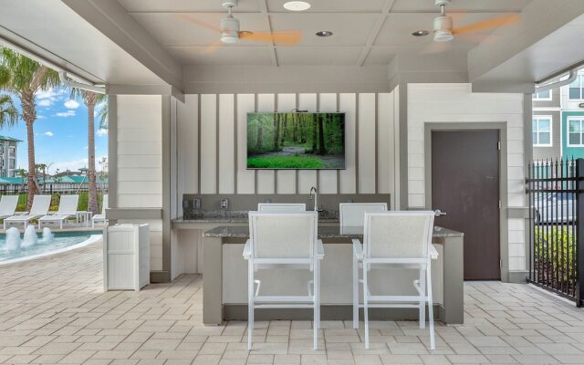 SeaWorld - Disney Apartments by NUOVO