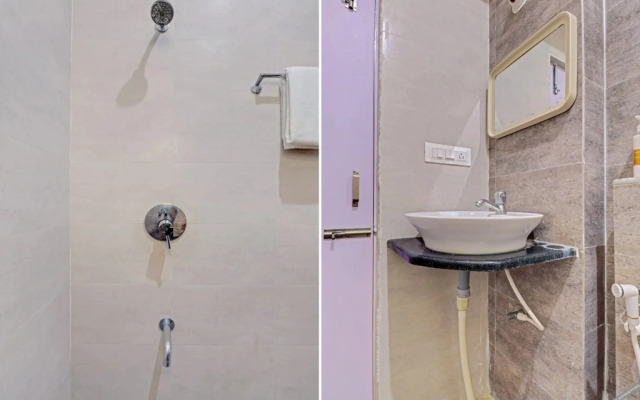 Suraksha Stay by OYO Rooms