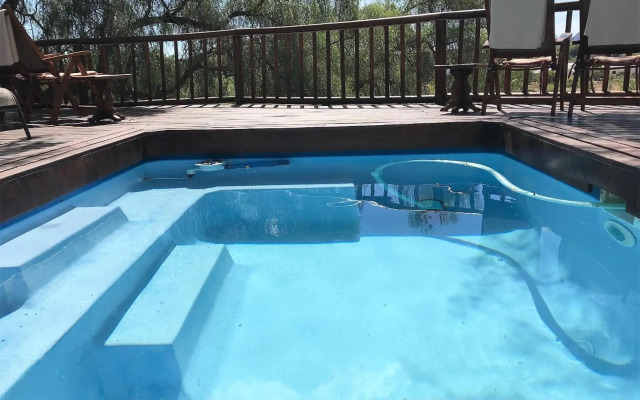 Riverside Lodge