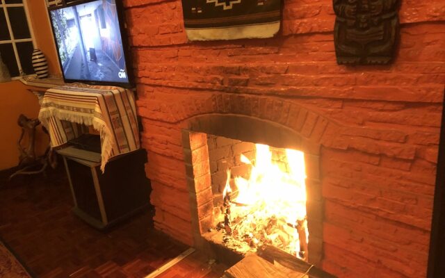 Hostal Taxo Yura