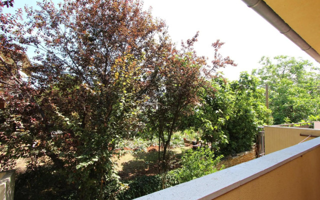 Apartments Lora