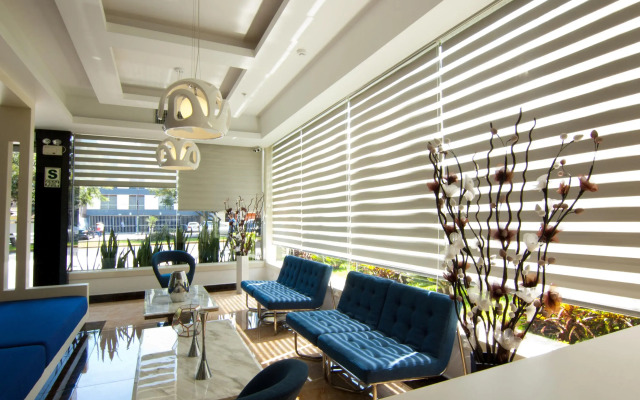LYZ Business Hotel