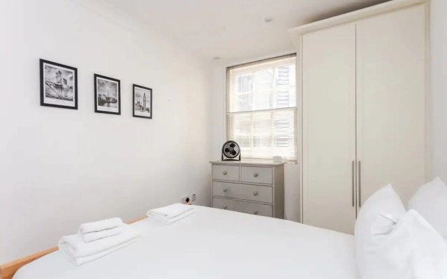 Homely 2 Bedroom Flat Near Embankment Station