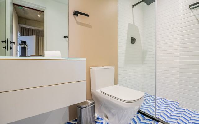 w Stylish 2BR in Plaza Herrera