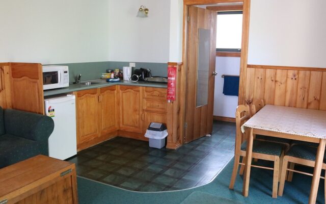 Meredith House & Apartments Strahan