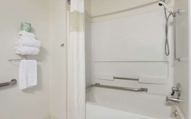 Super 8 by Wyndham Canton/Livonia Area
