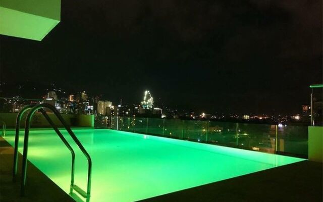 Mabolo Garden Flat by SDC