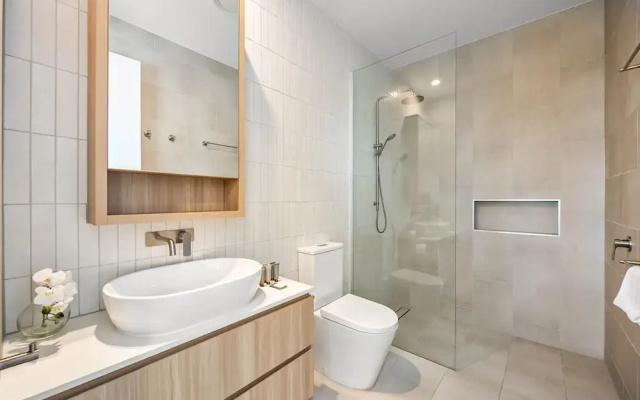 Bokarina 3-bed Stunning Home, Steps From Beach