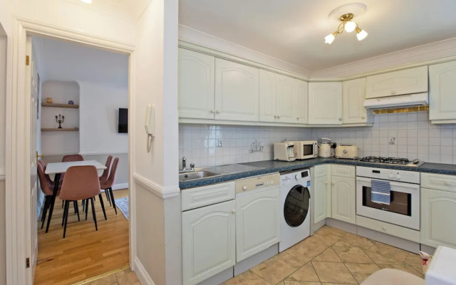 Imperial Horseferry Road Apartment