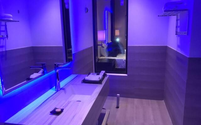 Dana Hotel & Residences