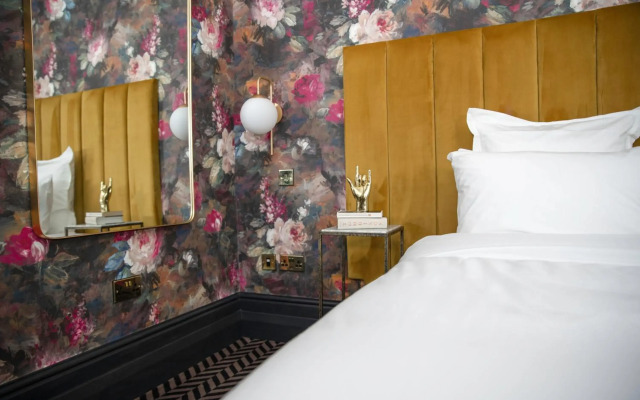 Lock & Key Hotel