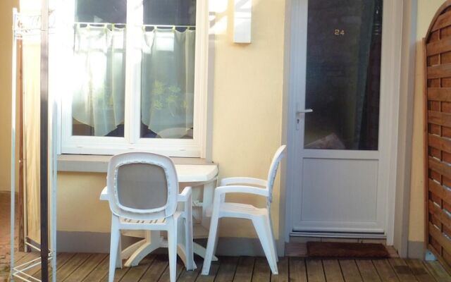 Studio In Aix Les Bains, With Furnished Terrace And Wifi 8 Km From The Slopes