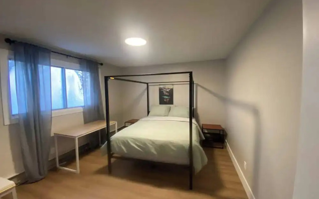 Central 2br Near Unveristy And Whyte Ave
