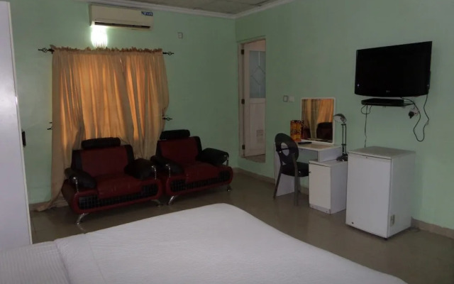 Zaaz Hotel