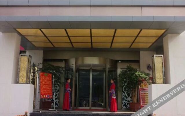 Luyuan Hotel Along the River