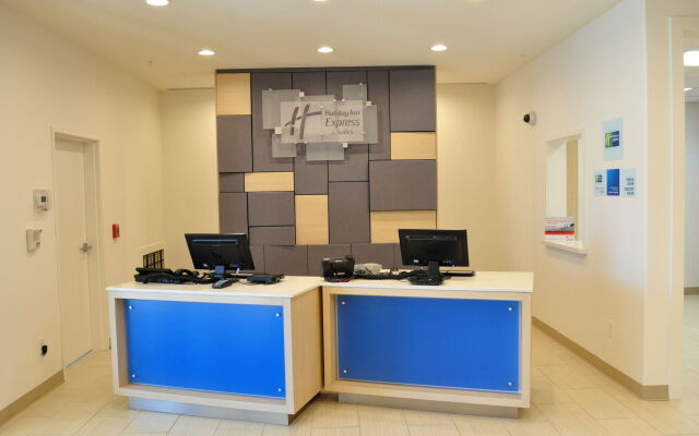 Holiday Inn Express & Suites Price by IHG