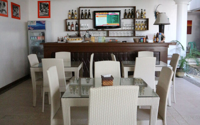 Giulius Boracay Italian Resort