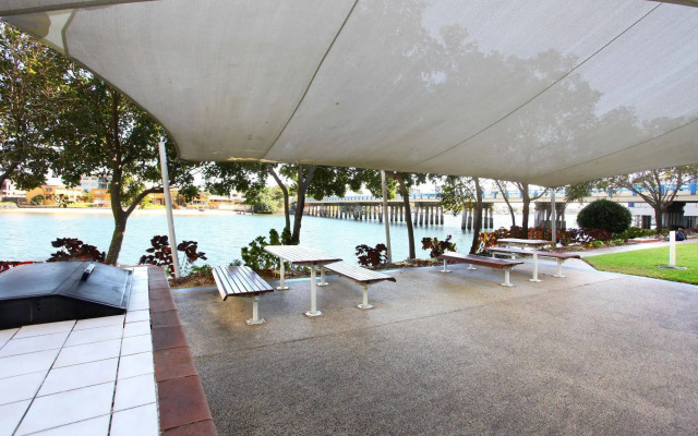 Waterways Luxury Apartments